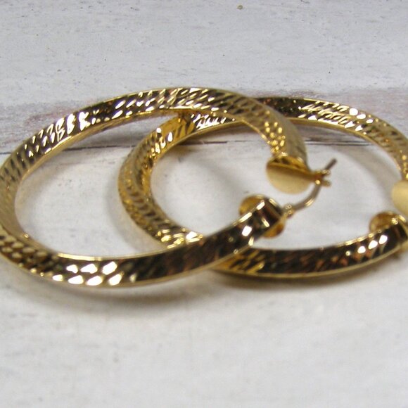 Moda Al Massimo 18K Gold Over Bronze Diamond Cut Large Hoop Earrings Unworn - Picture 5 of 6